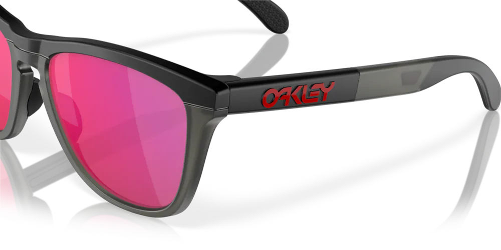 Oakley Frogskins Range Maverick
Vinales Özel Seri Matte Black Prizm Road