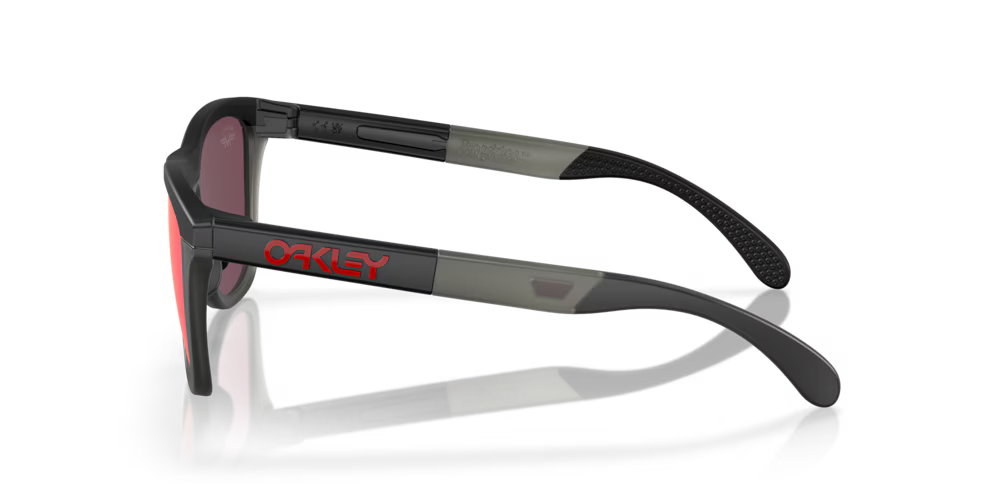 Oakley Frogskins Range Maverick
Vinales Özel Seri Matte Black Prizm Road