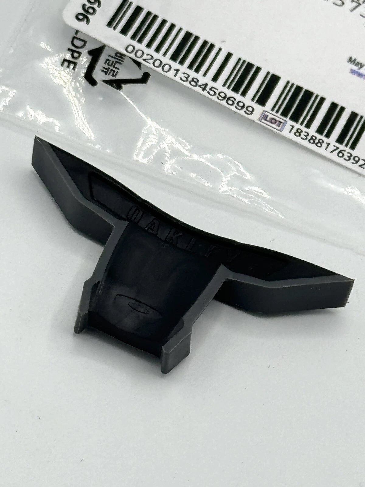 Oakley Clifden OO9440 Black Replacement Bridge Blocker / Yedek Köprü Koruyucu