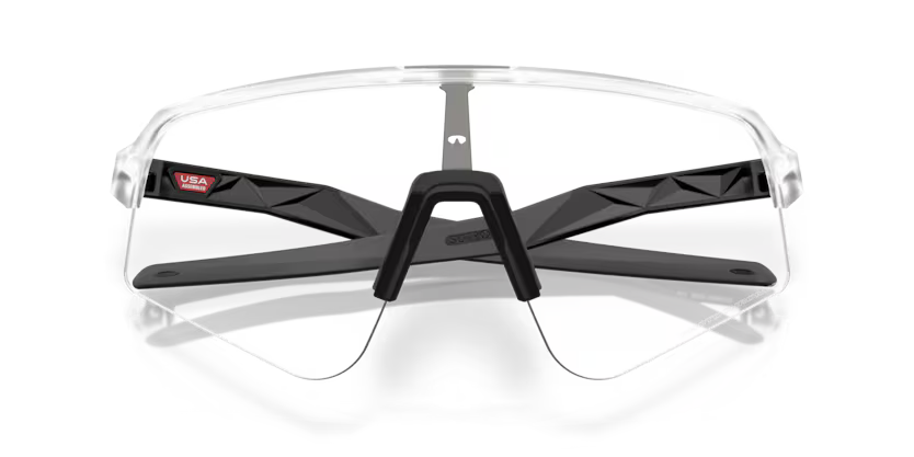 Oakley Sutro Lite Sweep 946539 Matte Clear Clear to Black Iridium Photochromic