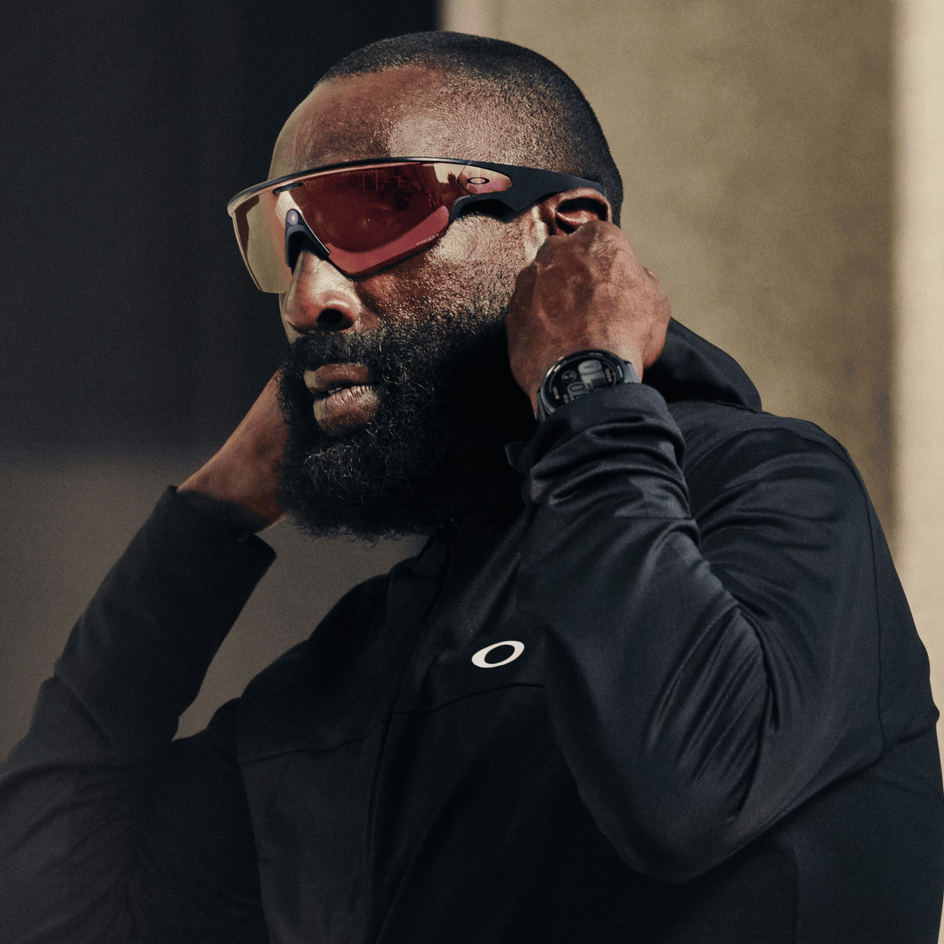 Oakley Meta Vanguard AI Gözlük Black Prizm Transitions® Ember